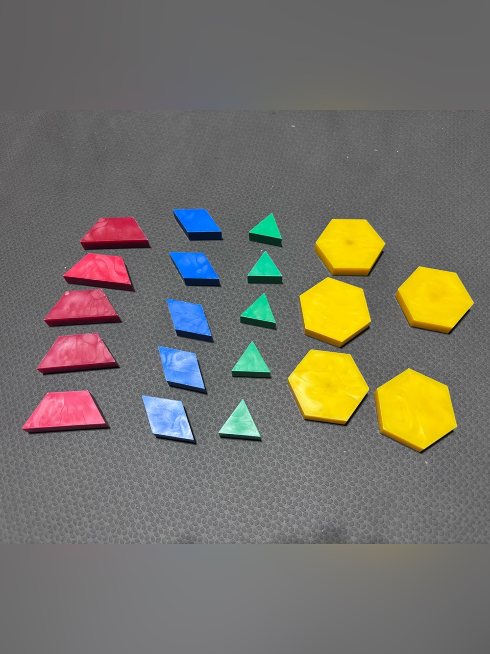 Geometric pattern tiles - Picture 2 of 2